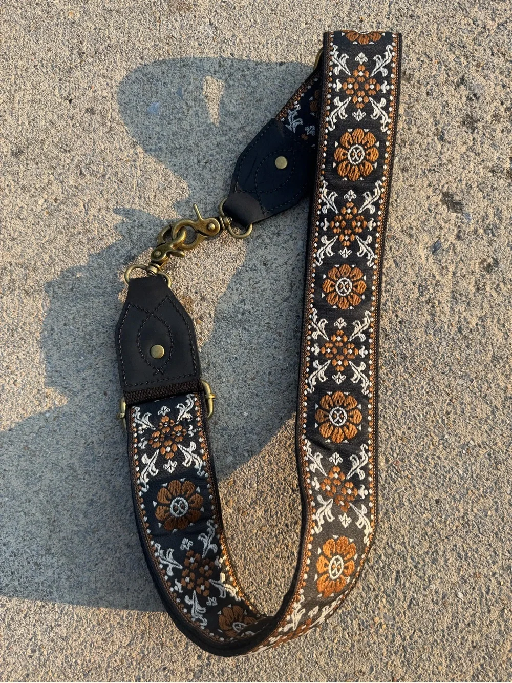 N/A stylish black